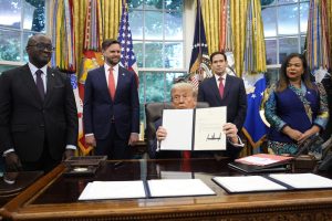 Trump Brokers ‘Critical REEs Minerals for Peace’ Deal Between DRC and Rwanda